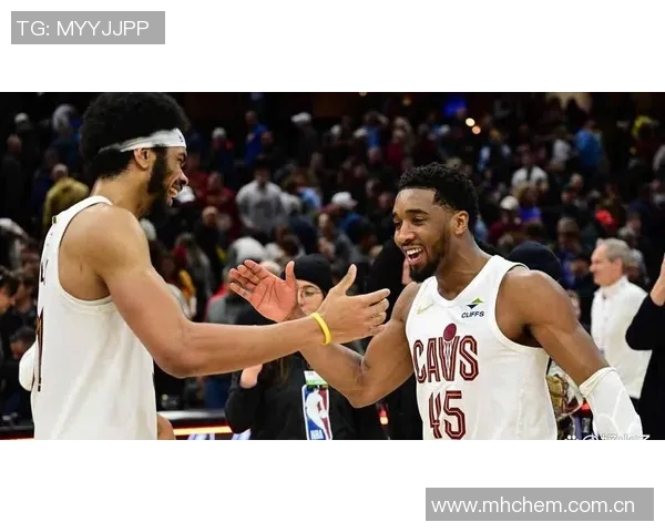 明日NBA杯骑士对阵猛龙米切尔与阿伦出战存疑加兰与梅里尔确定缺席