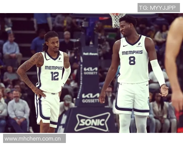 浓眉因伤缺席独行侠对灰熊比赛连续缺阵已达四场