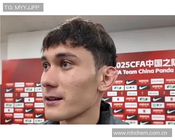 泰国队防守犯规引发争议拜合拉木模仿对手动作表达不满