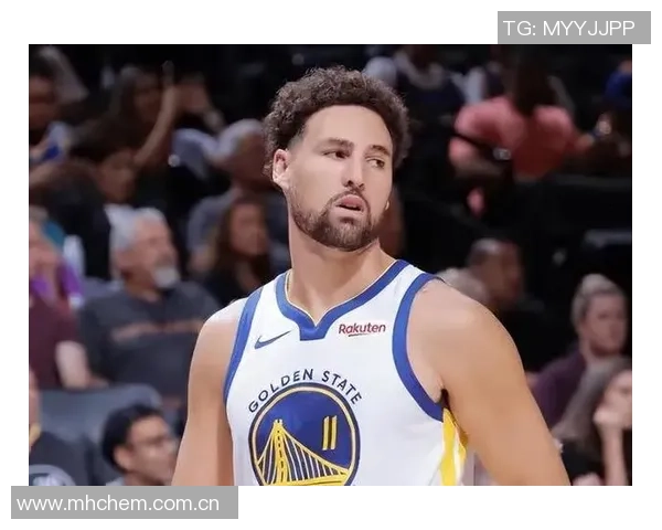 克莱替补表现回暖七投四中三分命中率高达五成贡献11分4板3助但出现关键失误