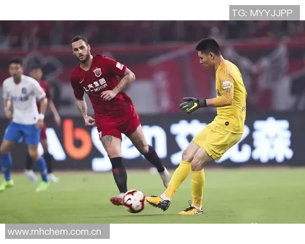 杜佳32岁在海港五季出场仅45分钟却收获三冠一杯的传奇故事